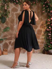 Gaun Bridesmaid Chiffon Tanpa Punggung dengan Lengan Ruffle dan Leher V untuk Wanita Ukuran Plus, Gaun Koktail untuk Tamu Pernikahan - Hitam - View 3