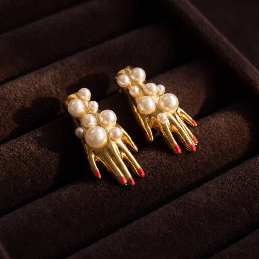 2pcs Vintage Gold Hand Shaped Pearl Cluster Stud Earrings, Red Nail Detail Quirky Sculpted Statement Earrings For Women - Multicolor - View 1