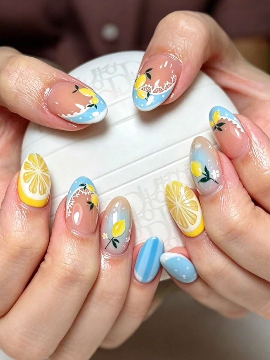 24片中號杏仁形穿戴甲,藍色法式邊3D美甲,可愛水果圖案、藍色條紋、波點設計,適合女性與女孩,派對與日常佩戴,手工穿戴甲美甲用品禮物 - 彩色 - 查看 1