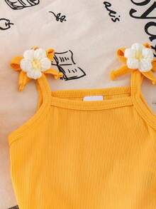 2pcs Baby Girls Floral Camisole Top And Layered Floral Ruffle Bell Bottom Pants Set, Summer - Yellow - View 3
