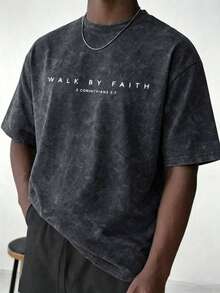 大尺碼男士復古水洗「Walk By Faith」字母印花圓領短袖T恤，休閒寬鬆街頭風上衣 - 黑色 - 查看 3