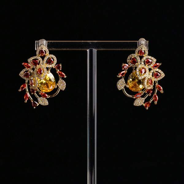 1 Pair Women's Jewelry Earrings, Pendant Earrings, Flower Shape, Zirconia Inlaid, Suitable For Women's Daily | Holiday | Party | Banquet Wear, Gift