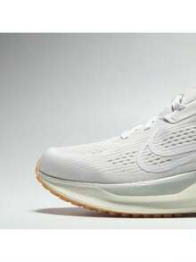 Women's WMNS NIKE QUEST 6 Running Shoes Low-Top IB7943-072 - Beige - View 3