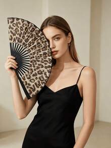2/1pc Elegant Leopard Print Folding Fan Combines Retro Wild Style With Practical Cooling Function. Made Of Smooth Fabric And Sturdy Black Bamboo Ribs, Lightweight And Foldable For Easy Pocket Carry. Perfect For Summer Beach Trips, Nightclub Parties, Cosplay Shoots And Daily Outdoor Use. A Fashionable Photo Prop And Versatile Fashion Accessory Suitable For Women To Match Various Outfits While Beating The Heat. - Multicolor - View 4