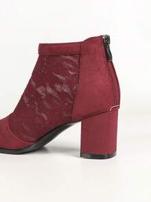 Sandal Wanita Model Terbaru Warna Burgundy dengan Renda dan Jala, Ujung Lancip, Hak Tebal, Sepatu Bot Pendek, dan Sepatu Bot Setinggi Mata Kaki - Burgundy - View 8