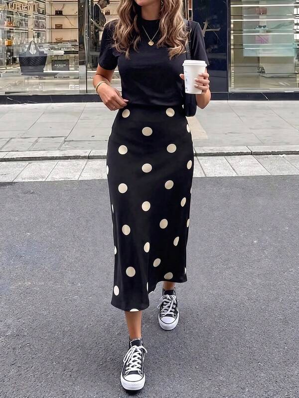 Falda negra con lunares, ropa de fiesta, ropa de mujer, ropa de oficina,ta falda cor de mujer, atuendo de festival de música, ropa casual para exteriores, moda callejera de mujer, uniforme