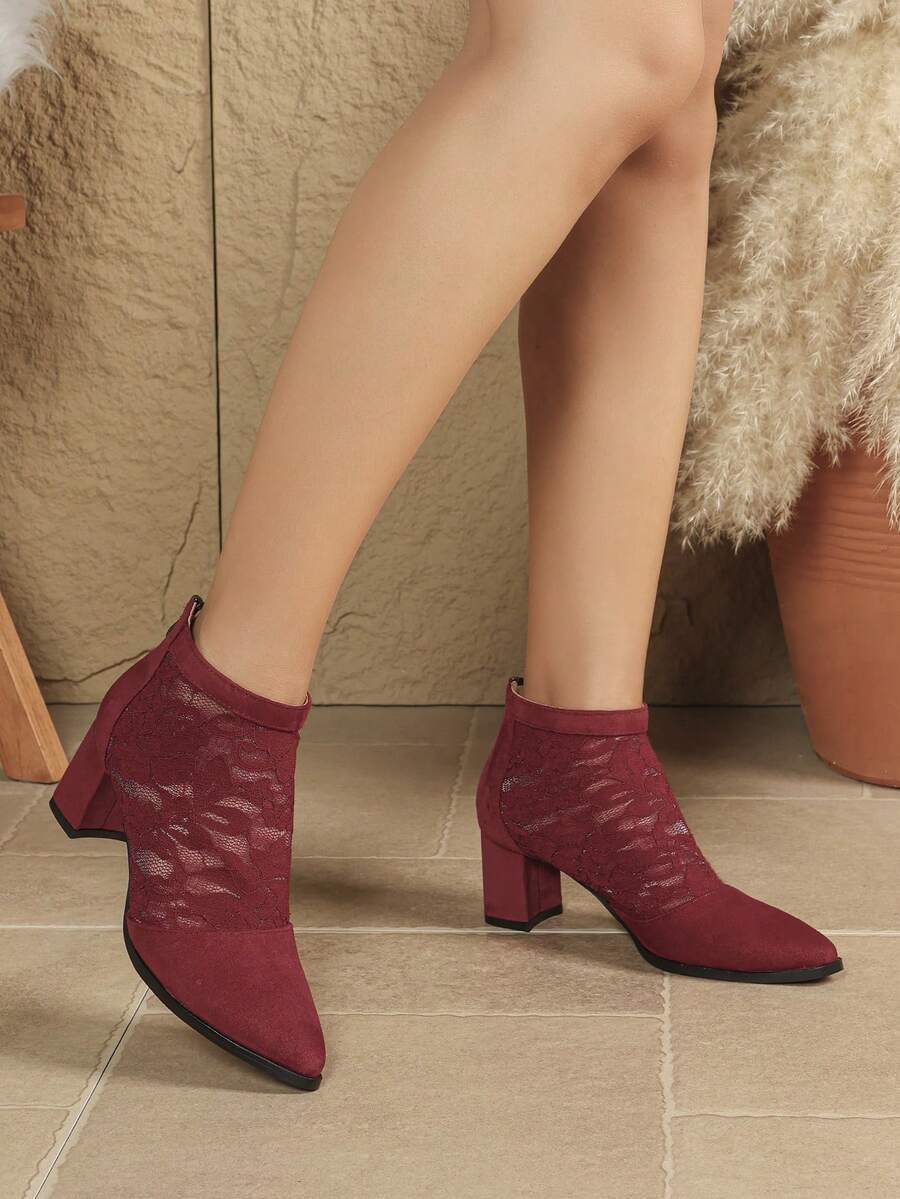 Sandal Wanita Model Terbaru Warna Burgundy dengan Renda dan Jala, Ujung Lancip, Hak Tebal, Sepatu Bot Pendek, dan Sepatu Bot Setinggi Mata Kaki - Burgundy - View 1