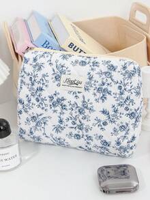 3pcs Blue Vintage Floral Quilted Makeup Bag Set, Portable Travel Toiletry Bag, Soft Zipper Makeup Organizer Bag, Small Pencil Case, Vintage Elegant Floral Print Bag, Suitable For Women's Daily Makeup, Skincare, Stationery And Travel Use - Beauty and Makeup Bag - View 9