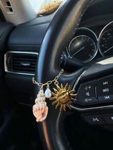 Bohemian Beach Style Car Rearview Mirror Hanging Ornament, Real Seashell, Water Drop Pearl And Golden Sun Face Multi-Pendant, Exquisite Golden Chain Beach Style Car Interior Decor, Summer Gift - Conch Sun Pearl - View 5