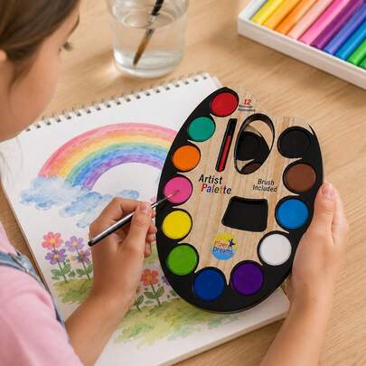 Acuarela de 12 colores en práctica paleta tipo pintor, ideal para proyectos escolares, manualidades y actividades artísticas. Incluye pincel y un diseño ergonómico que facilita su uso por niños y adultos.