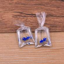 1 Stück transparentes, wassergefülltes Clownfisch-Quetschspielzeug, tragbarer Stressabbau-Anhänger aus weichem Silikon im Ozean-Stil, Schreibtischspielzeug für Erwachsene zur Linderung von Arbeitsstress, klares und helles Unterwasser-Themen-Schreibtischaccessoire, leicht und auslaufsicher, heilendes Spielzeug, Nischen-Atmosphären-Geschenk für Sommerreisen und Geburtstage - zufällige Farbe - Verschiedenfarbig - Übersicht 10