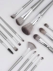 Random 2/4/7pcs First Sight Makeup Brushes Soft Bristle Eyeshadow Brush Powder Brush Blush Brush Foundation Brush Makeup Tools - Silver - View 2