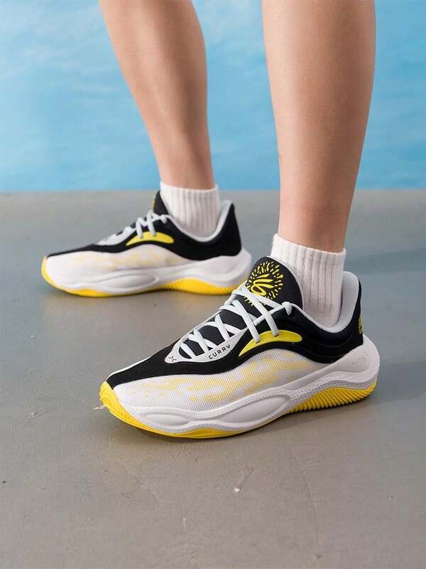 Under Armour Zapatillas de Baloncesto para Hombre y Mujer CURRY Splash 25 AP-BLK Zapatillas de Baloncesto de Rendimiento y Entrenamiento en la Cancha 3028460-004