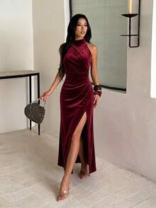 Elegant Women's Burgundy Velvet Backless Sleeveless Long Dress With High Slit Design, Perfect For Evening Parties And Formal Occasions - Burgundy - View 3