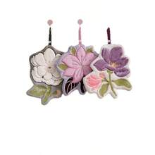 1 Stück süßes blumenförmiges hängendes Handtuch, fusselfreies weiches Korallenfleece-Handtuch, wiederverwendbares saugfähiges Wischtuch, geeignet für Küche, Badezimmer, Heimdekoration - Blumen-Handtuch - Übersicht 3