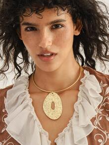 Nocturel 1pc Oval-Shaped Gold Pendant Necklace (Women) - Gold - View 3