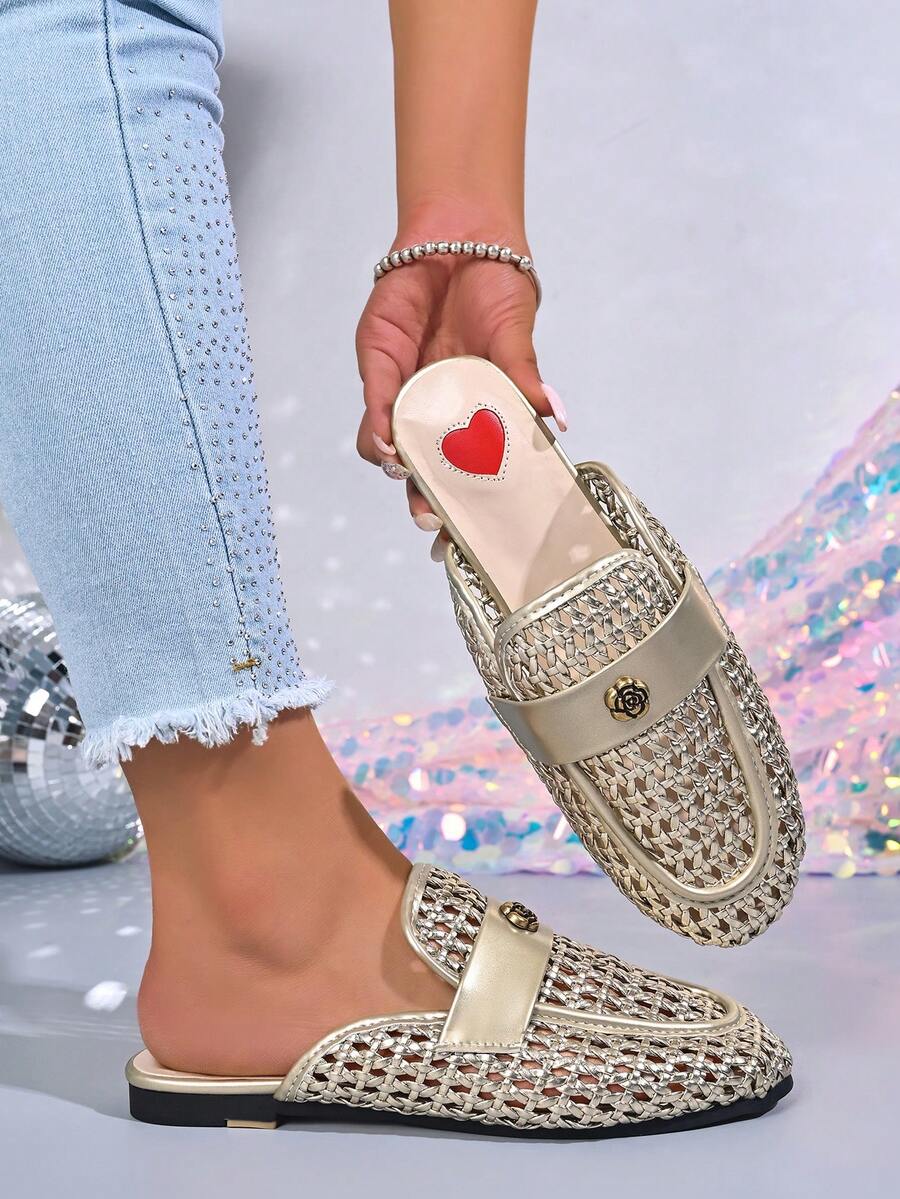Tang pin zun 2026 New Hollow Woven Straw Texture Luxury Closed-Toe Slippers For Women, Spring/Summer Versatile Commute Flat Tassel Outdoor Sandals - Gold - View 1