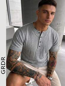 GRDR Men's Henley Collar Minimalist Knit Short Sleeve Top - Light Grey - View 4