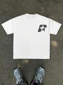 New Men's T-Shirt, Minimalist White Base Pattern With An Abstract Geometric Lettering Graphic In Vintage Style On The Left Chest, Minimalist And Versa - 白色 - 查看 1