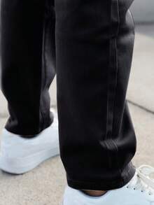 Jeans de corte slim con cremallera y unicolor para hombre - Negro - Ver 7