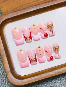 10 Peças Unhas Postiças Feitas à Mão de Comprimento Médio-Longo, Formato Caixão, Estilo Minimalista Fofo, Degradê Rosa Francês, Laços e Cerejas Pintados à Mão em 3D com Padrão de Renda e Decoração de Contas Metálicas Douradas, Inclui Ferramentas de Unhas Postiças Feitas à Mão (1 Peça Adesivo de Cola Gel + 1 Peça Lixa de Unha), Adequado para Ocasiões Diárias, Casuais, Festas, Casamentos e Feriados, Presente Perfeito para Mulheres e Meninas - Multicolorido - Visão 1