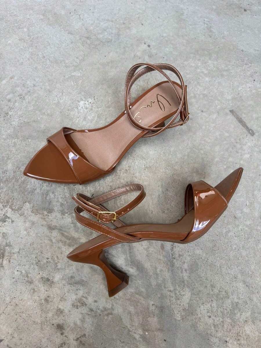Low Heel Sandal With Leaf Toe - Camel - View 1
