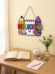 1pc Personalized Custom Pencil Crayon Notebook Shaped Classroom Hanging Wood Sign,Custom Teacher Name Text Function,Cute School Supply Cartoon Print,Jute Rope Hanging Design,Teacher Appreciation Holiday Gift,Classroom Front Door Hallway Wall Decor - Multicolor - View 7
