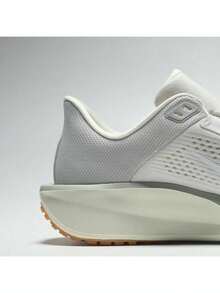 Women's WMNS NIKE QUEST 6 Running Shoes Low-Top IB7943-072 - Beige - View 5
