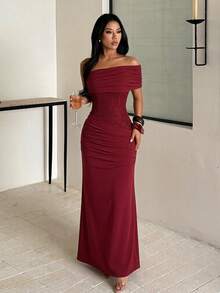 Elegant Women's Burgundy Slim Fit Evening Gown, Long Knit Maxi Dress, Asymmetrical Neckline And Backless Design, Suitable For Autumn Wedding - Burgundy - View 3