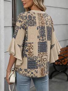 Plus Size Women's Vintage Random Print Ruffle Sleeve V-Neck Blouse Vacation - Khaki - View 3
