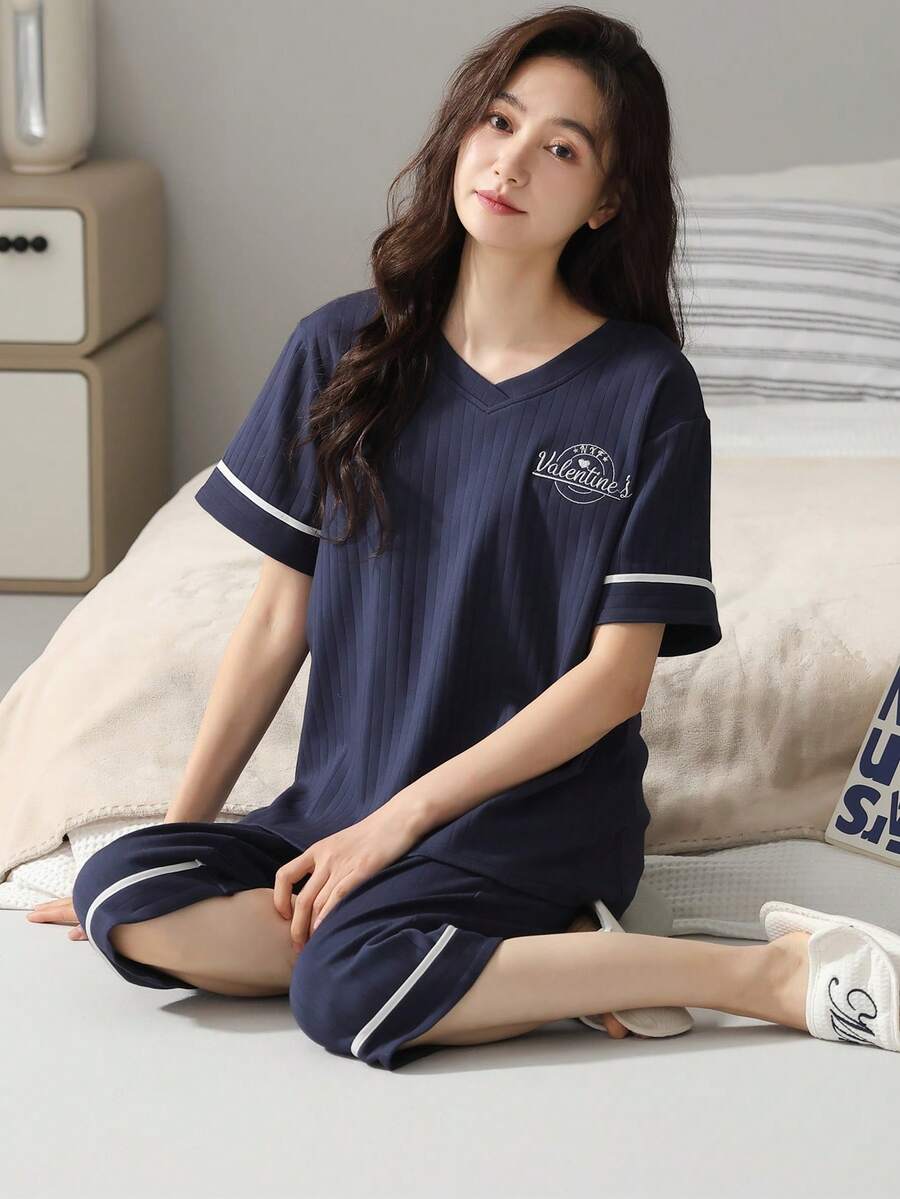 2 件女式短袖上衣和裤子睡衣套装,柔软舒适的睡衣,两件套服装 - 藏蓝色 - 查看 1