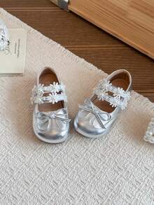 Girls' Flat Mary Jane Shoes With Lace Ties, Daisy And Pearl Flower Decor, Suitable For Daily Wear - Silver - View 4