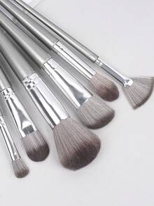 2pcs High-End Makeup Brush Set, Large Liquid Foundation Brush & Cleaning Brush, Facial Makeup Brush Combination Series Set - Silver - View 7