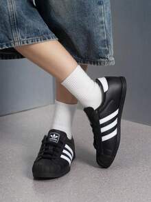 Adidas Women's SUPERSTAR LO PRO W 2026 Summer New Classic Shell Toe Casual Skate Shoes KI6824 - Number 1 Black/White/Gold - View 2