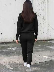 CONJUNTO CASUAL JUVENIL, COMODO,USO DIARIO,DEPORTIVO, PANTALON TIPO JOGGER, CON SUDADERA BORDADA CON CAPUCHA (TEMPORADA OTOÑO INVIERNO) FASHION - Negro - Ver 3