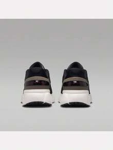 Men's JORDAN TRUNNER FLOW Low-Top Athletic Casual Shoes IO2091-006 - Black and White - View 4