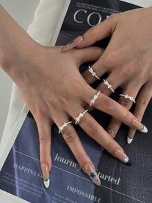 1Pc Silvery Luxury Diamond Ring,Vintage Butterfly Gemstone Ring, Inlaid Zirconia Butterfly Ring,For Women And Girls Holiday,Party, Daily,Jewelry Gifts - Silver - View 2