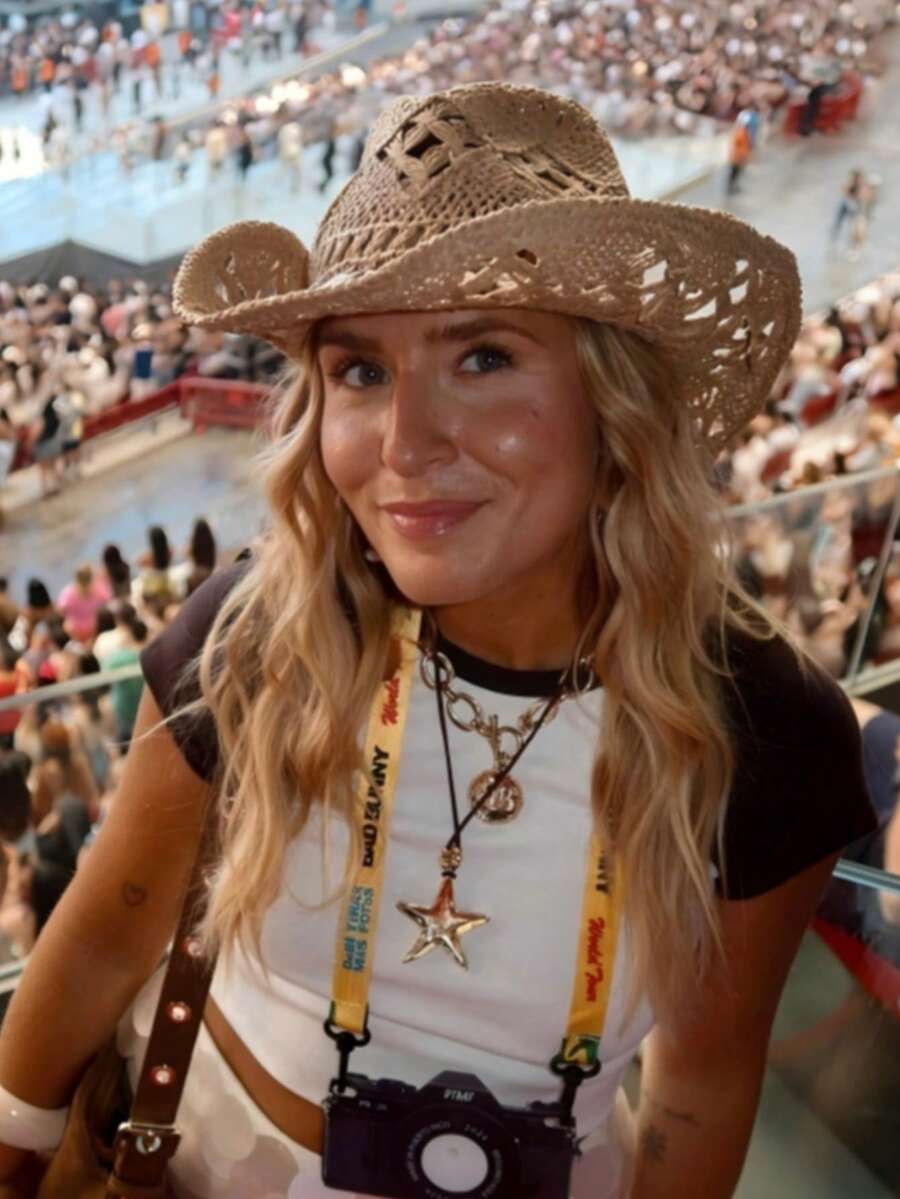 1pc Vintage Hollow Wide Brim Straw Hat, Suitable For Spring And Summer Outdoor Travel, Vacation And Beach Wear; Unisex, Handwoven, Breathable And Sun-Protective, Combining Western Cowboy Style And Panama Hat Features. - A - View 1