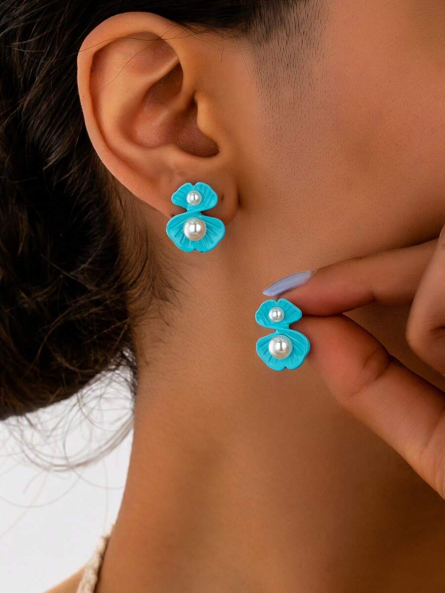 1 Pair Women's Stud Earrings, Fresh Delicate Small Lake Blue Petal Faux Pearl Earrings, Suitable For Daily Wear - Lake Blue - View 1