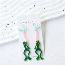 1 Pair Cute Frog Eating Insect Funny Design Earrings, Perfect For Vacation, Unique Gift For Friends And Family - Style 1 - View 4
