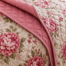 Cobre Leito Queen Floral 2,60x2,40 Dupla Face Macio Matelado Acabamento Premium - Rosê - Visão 2