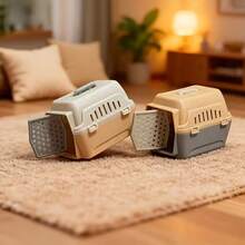 2pcs Random Color Mini Pet Cage, Portable Handheld Pet Carrier Box, Transparent Breathable Habitat Storage Box, Compact Lightweight Handheld Design, Transparent Visible Body, Ventilation Hole Design, Suitable For Pets Under 1.57 Inches, Capture And Temporary Storage - 2 Random Colors - View 3