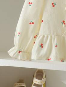 2pcs Baby Girl Spring/Autumn Set, Pastoral Style All-Over Cherry Ditsy Floral Long Sleeve Top With Embroidered Denim Jeans, Lightweight - Apricot - View 5