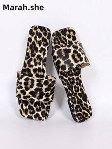 PWIIMG Women's Leopard Print Flat Sandals, Summer Casual Fashion Beach Shoes, Square Toe Women's Sandals, Leopard Print Beach Vacation Fashion Bohemian Casual Commute Home Beach Vacation - Leopard Print - View 2