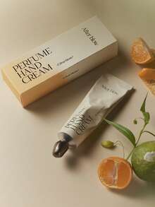 After Blow 1 Peça Creme de Mãos K-Beauty Perfumado, Iluminador e Hidratante Profundo, Adequado para Mãos Secas e Rachadas, Aroma Duradouro, Presente de Natal e Creme Hidratante para Autocuidado (50ml) - 04 Lua Cítrica - Visão 6