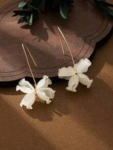 1 Pair 2026 New Women's Fashion Acrylic Floral Earrings, Spring/Summer Travel Vacation Beach Style, Suitable For Daily Wear, Party, Banquet, Mother's Day, Ramadan - White - View 6