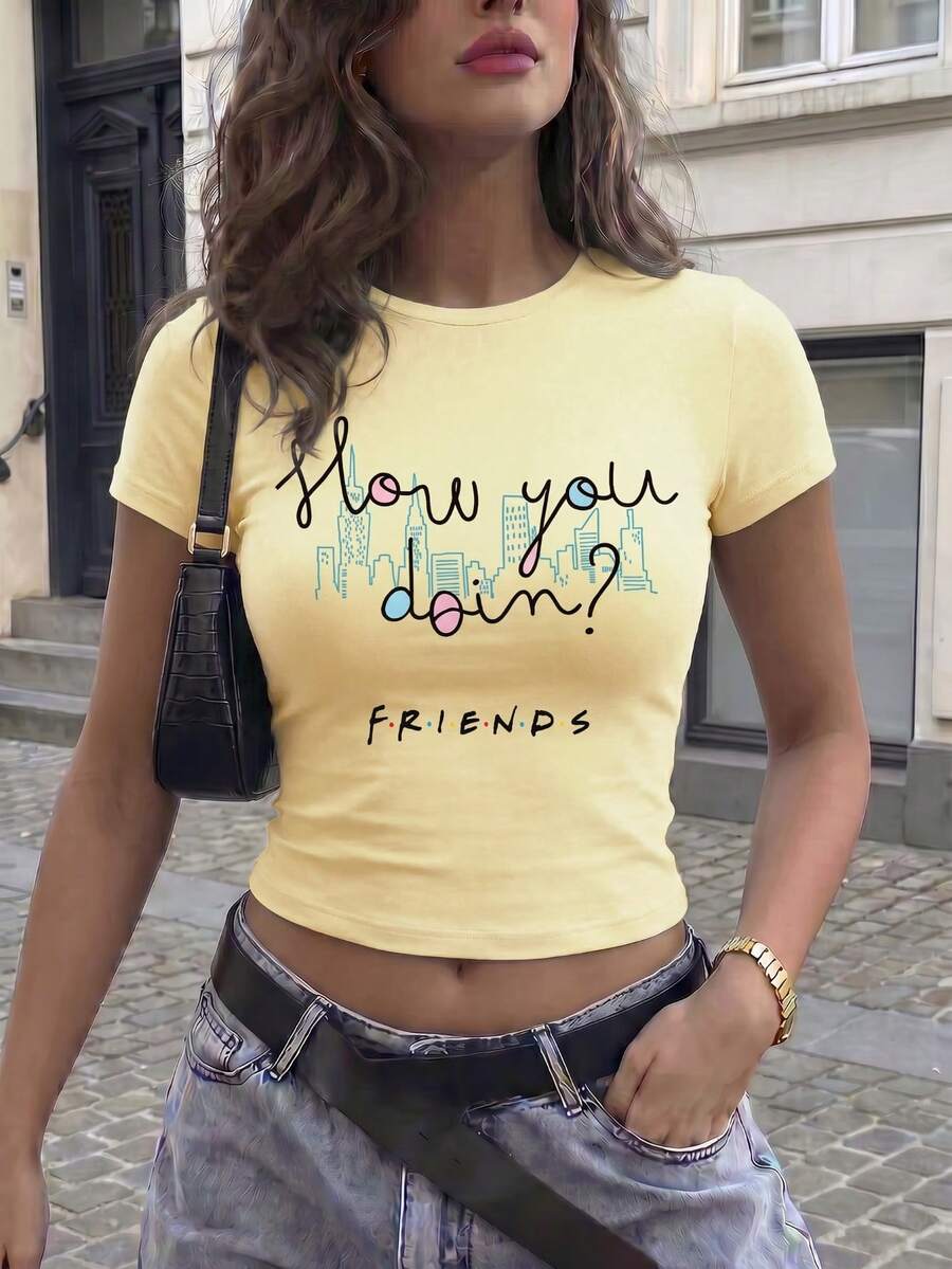 SHEIN X FRIENDS 夏季女款短袖T恤,IP印花,百搭造型,Y2K與復古風,休閒 - 黃色 - 查看 1