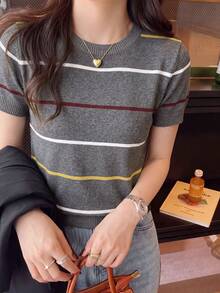 2026 春夏海軍藍條紋圓領針織 T 恤，優雅休閒女款上衣，適合日常通勤、音樂節、約會 - 灰色 - 查看 5