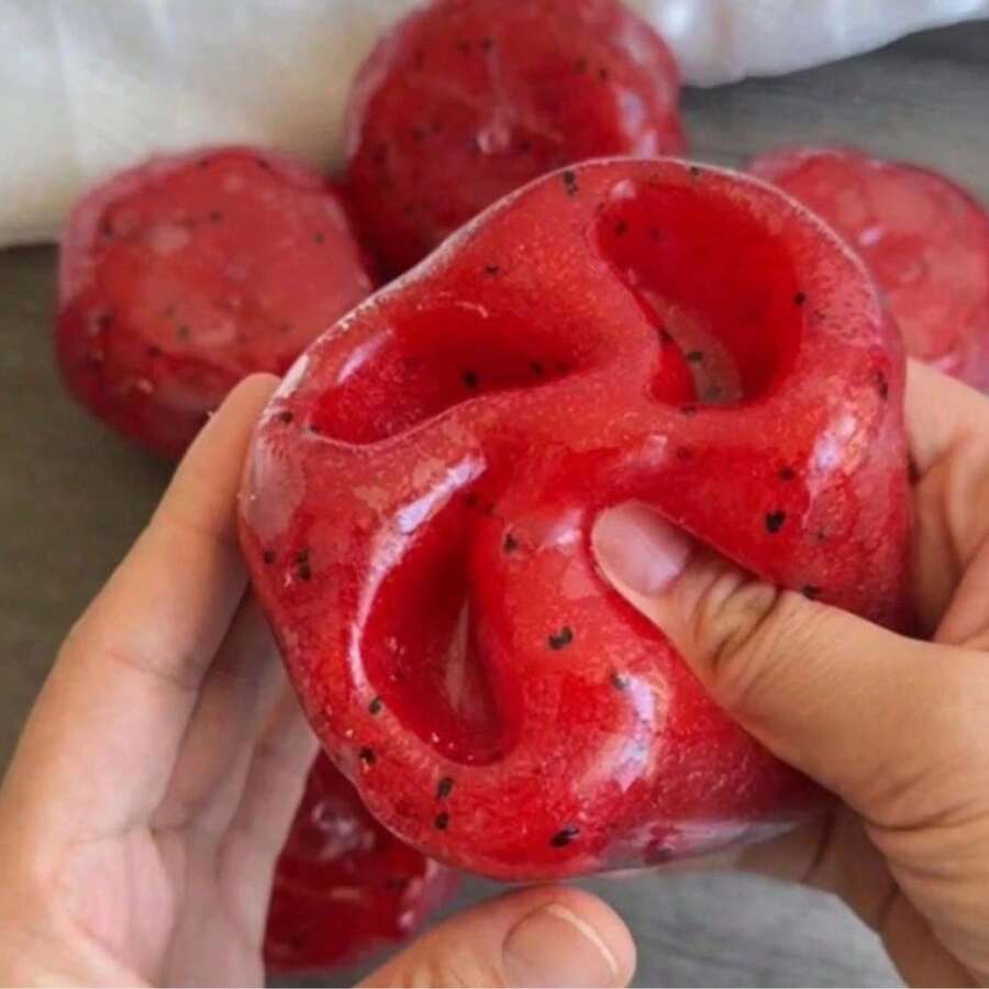 WPETLE 1 buah Mainan Remas Lembut Bentuk Semangka Buatan Tangan yang Lucu - Pantulan Lambat, Mainan Pereda Stres yang Lembut dan Dapat Diremas, Dekorasi Meja Lucu Gaya Jepang, Hadiah Unik untuk Pasangan dan Gamer - MultiWarna - View 1