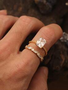 2pcs/Set Fashion European & American Style Princess Square 4-Prong Main Diamond Stackable Ring Set, High-End Proposal Engagement Commute Accessory, Holiday Gift - Yellow Gold - View 1